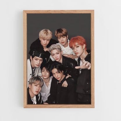 stray-kids-2 cadre Bois clair